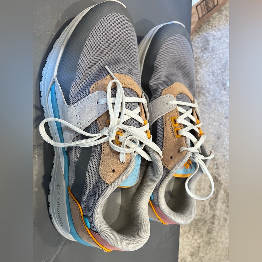 Colombia women’s size 10 sneakers
